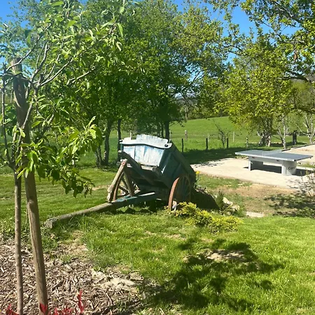 Domaine Le Vernet Holiday home Dore-l'Eglise